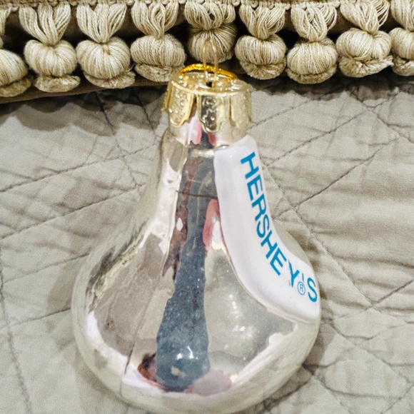 N22-Kurt S. Adler Hershey's Kiss Glass Ornament - Picture 5 of 7